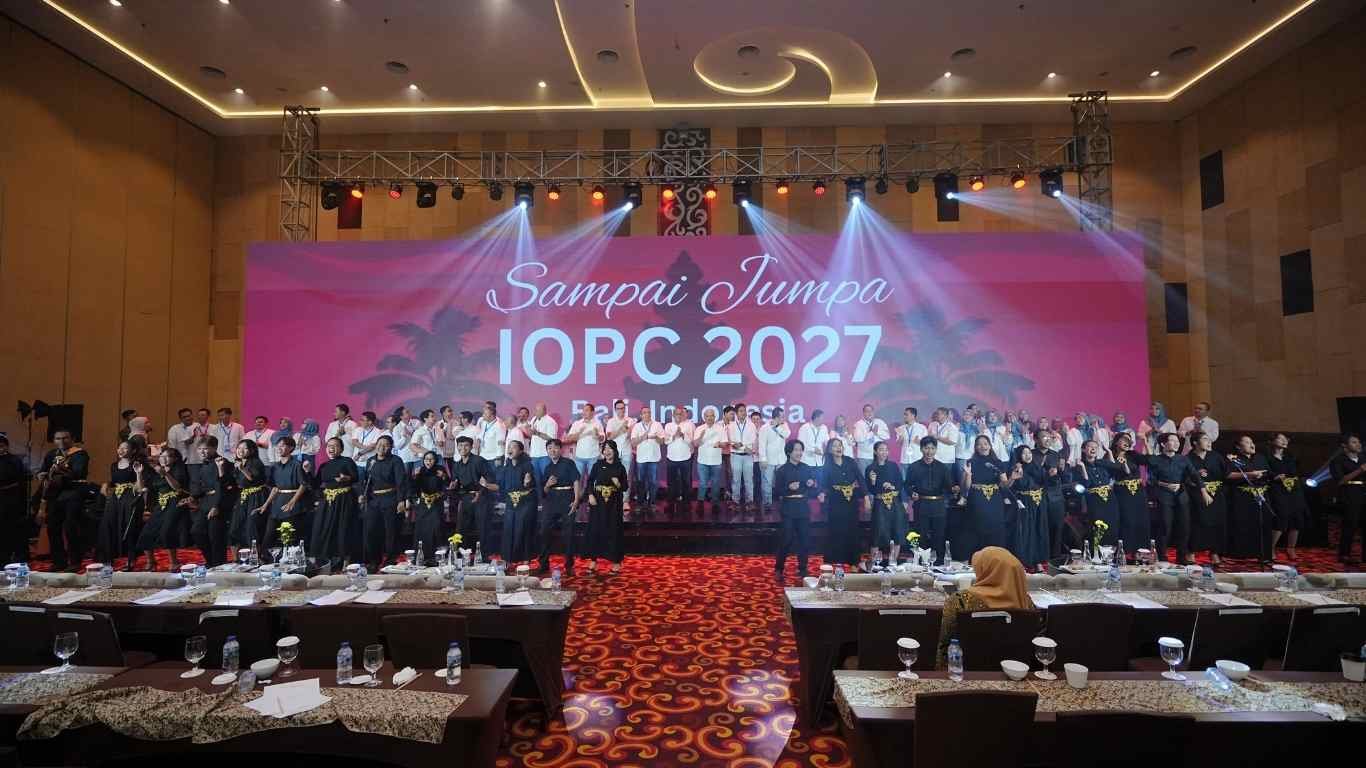 Contoh konser dengan layar LED